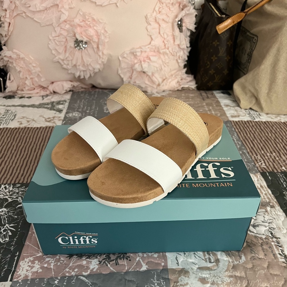 Cliffs by White Mountain Tahlie Tan and White Sandals​
